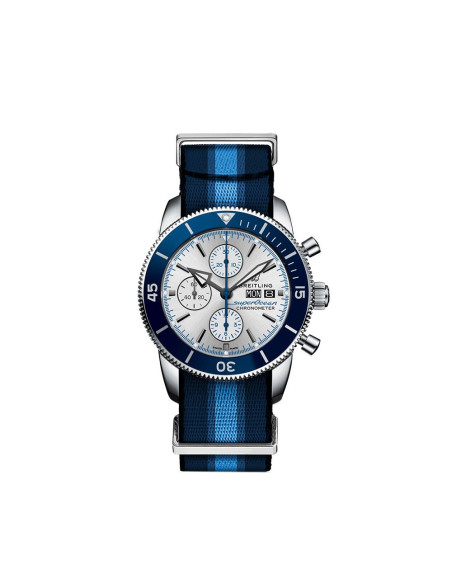 Montre Breitling Superocean Heritage Chronograph édition limitée Ocean Conservancy cadran blanc bracelet fil ECONYL® bleu 44mm