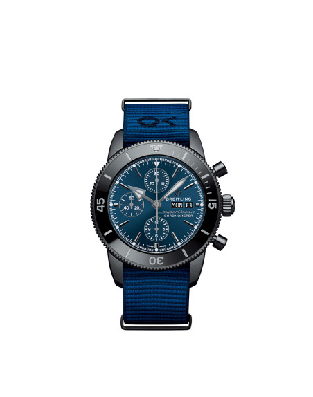 Montre Breitling Superocean Heritage Chronograph Outerknown cadran bleu bracelet fil ECONYL® bleu 44mm