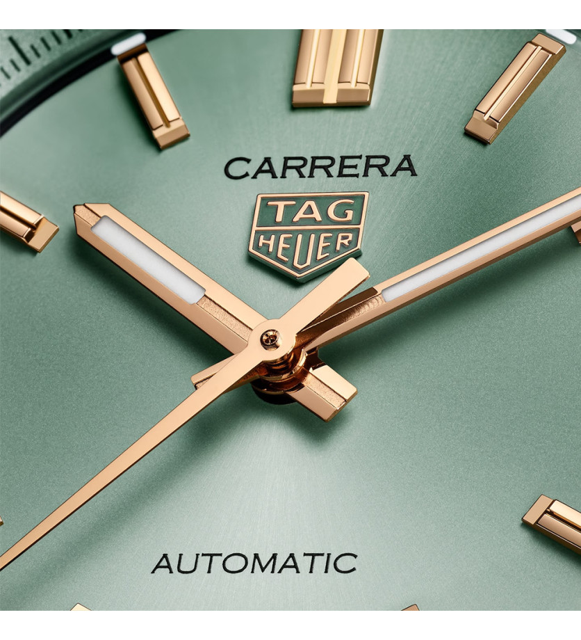 Montre TAG Heuer Carrera date Automatique Cadran vert Bracelet acier 36 mm