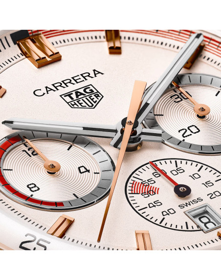 Montre TAG Heuer Carrera Chronosprint X Porsche Chronographe Automatique Cadran beige Bracelet cuir 42 mm