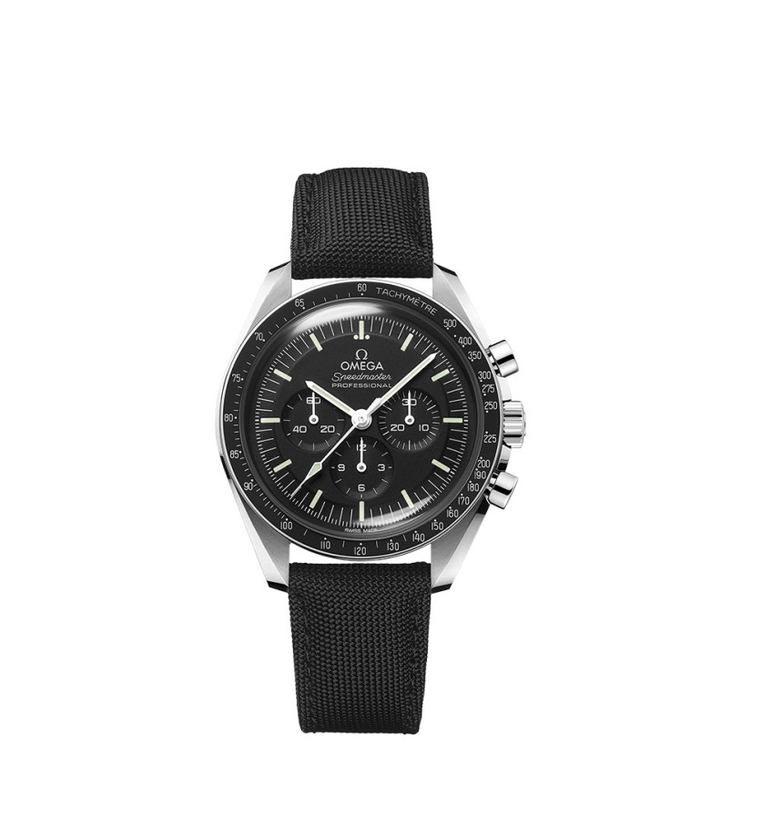 Montre Omega Speedmaster Moonwatch Professional Chronographe automatique cadran noir bracelet en nylon noir 42mm