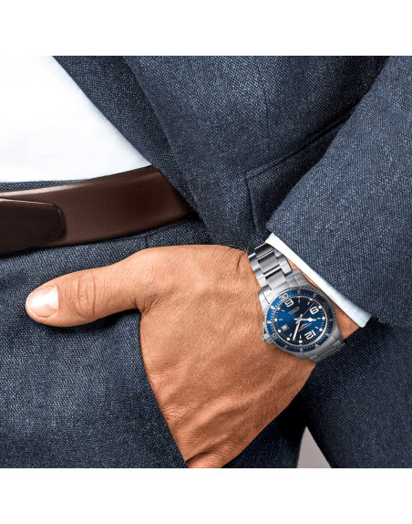 Montre Longines Hydroconquest automatique cadran bleu bracelet acier 41mm