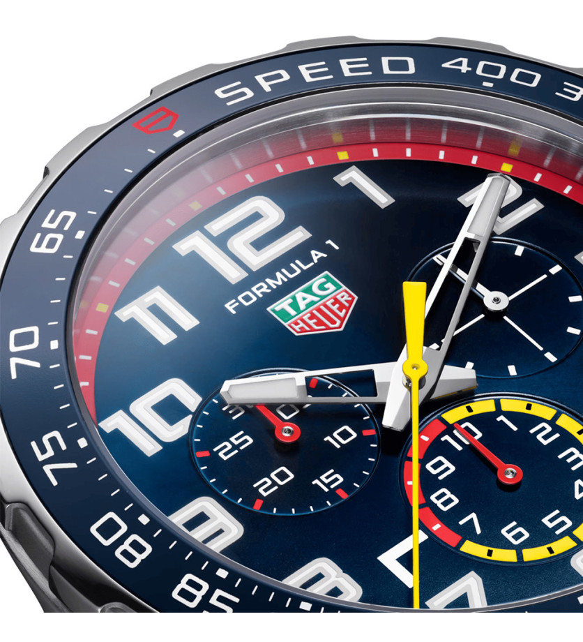 Montre TAG Heuer Formula 1 Red Bull Racing Chronographe Cadran bleu Bracelet acier 43mm