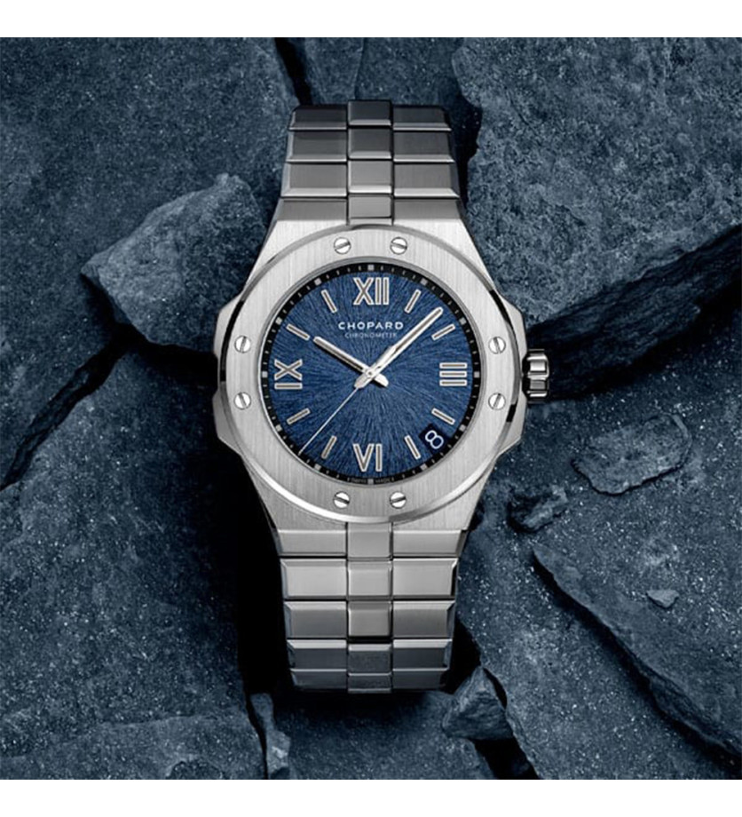 Montre Chopard Alpine Eagle XS automatique cadran bleu bracelet en acier 33mm