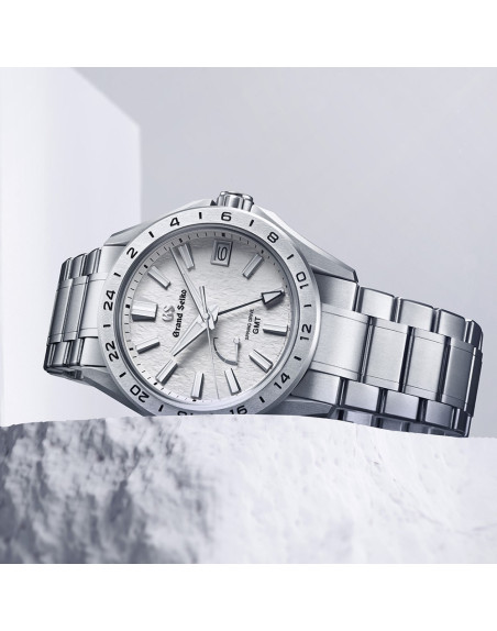 Montre Grand Seiko Evolution 9 GMT automatique cadran blanc bracelet titane 41 mm