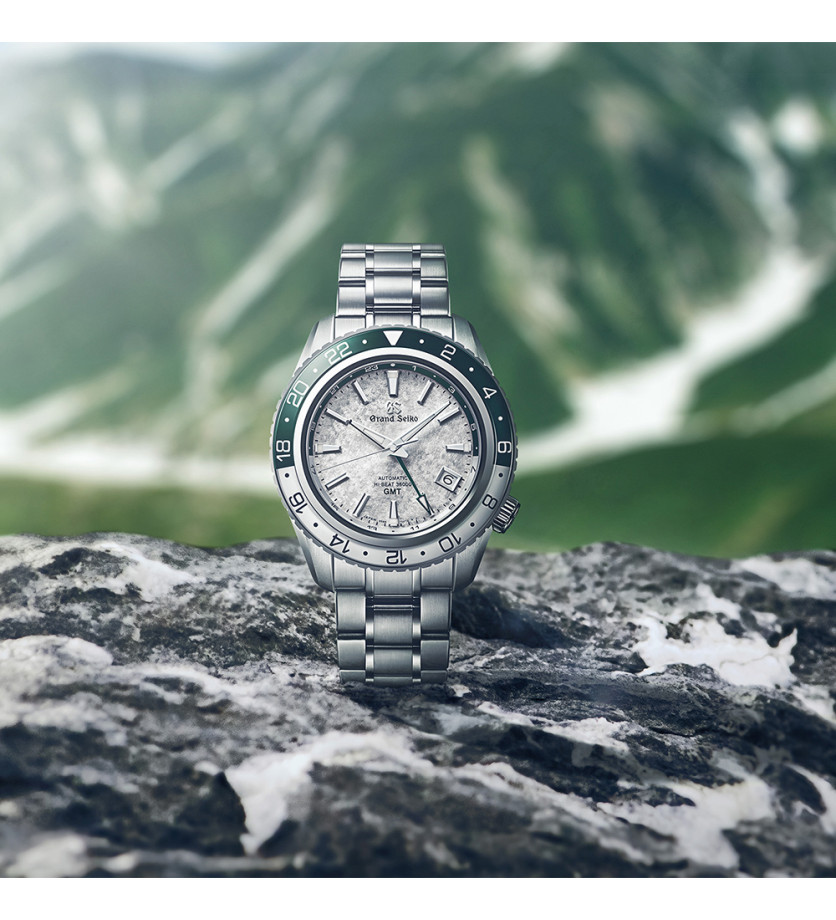Montre Grand Seiko Sport Hi-Beat 36000 GMT "Snow Valley" automatique cadran blanc bracelet acier 44,2 mm