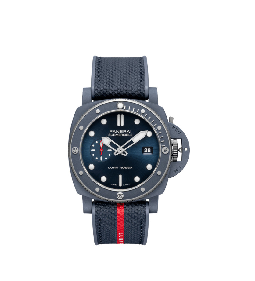 Montre Panerai Submersible QuarantaQuattro Luna Rossa automatique cadran bleu bracelet caoutchouc tissu bleu 44 mm