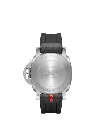 Montre Panerai Submersible Luna Rossa automatique cadran bleu bracelet caoutchouc gris 42 mm