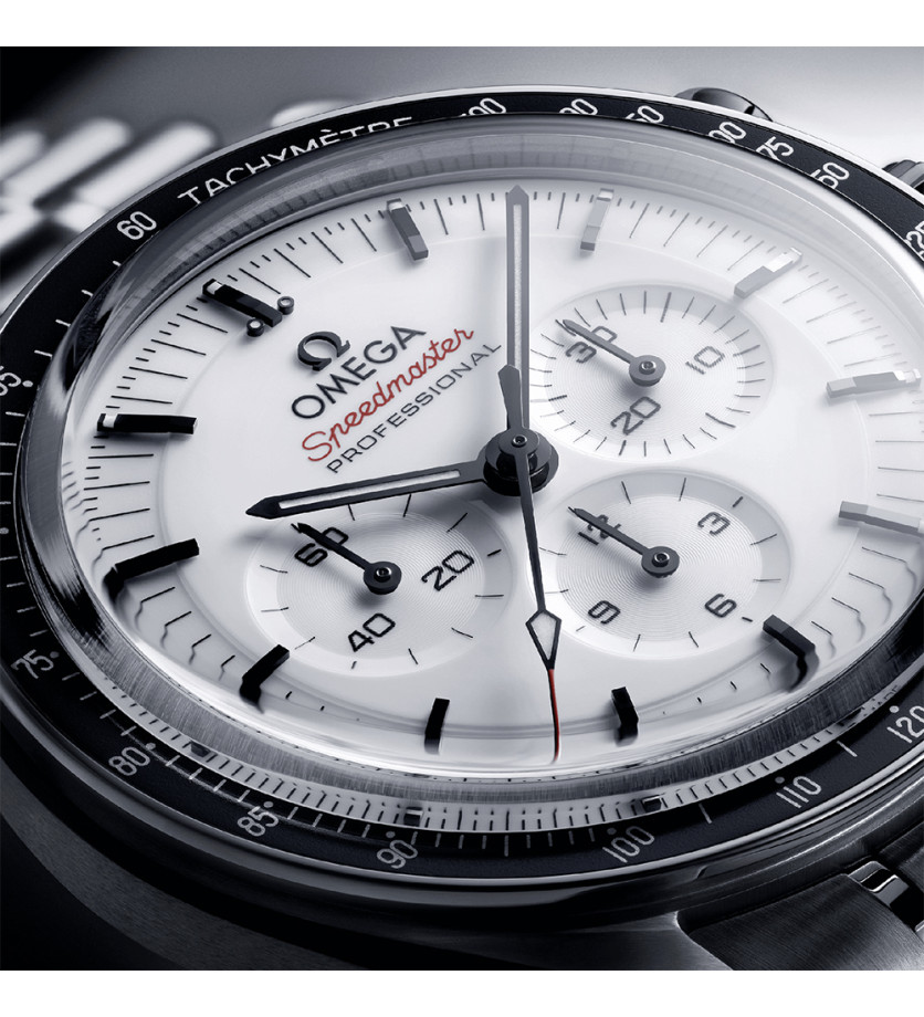 Montre Omega Speedmaster Moonwatch Professional manuel cadran blanc bracelet acier 42 mm