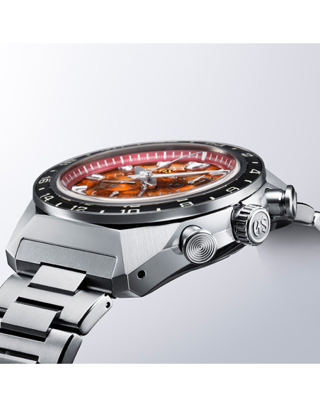 Montre Grand Seiko Sport Tokyo Lion Chronographe GMT Spring Drive cadran rouge bracelet titane 44,5 mm